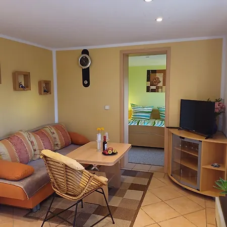 Ferienbungalow Jahnke Auf Usedom Mit Wlan Appartement Zirchow